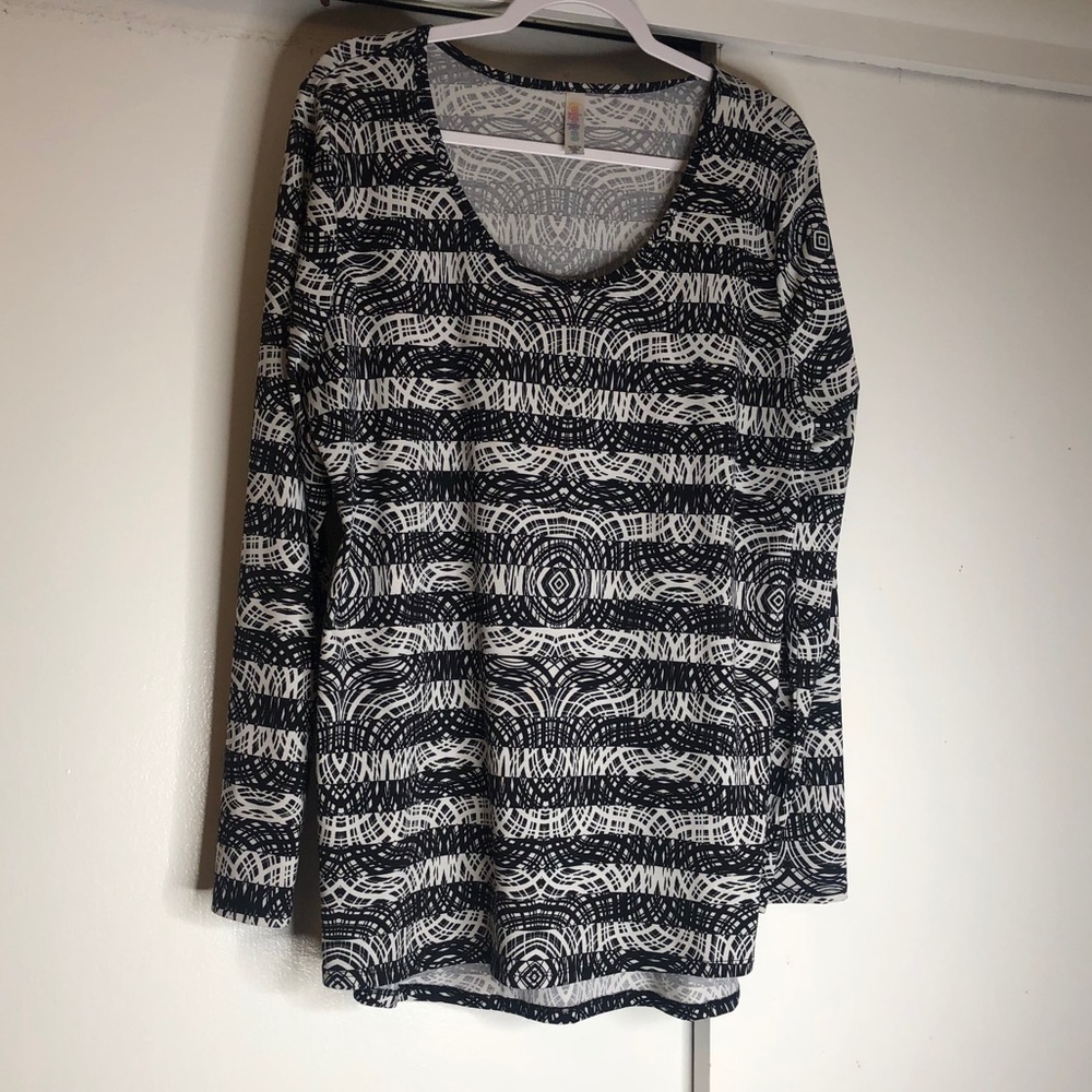 Lularoe top